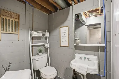 6976 Washington Boulevard Indianapolis IN 46220