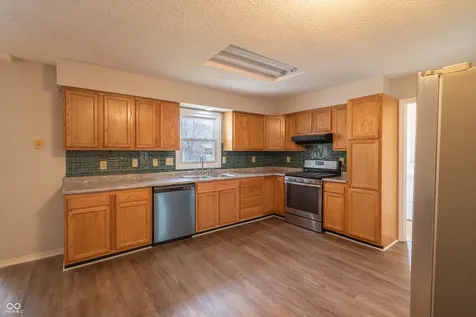 125 N Windmill Trail Greenwood IN 46142