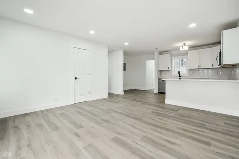 4213 Kingsley Drive Indianapolis IN 46205