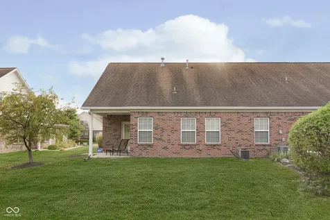 5225 Dunewood Way Avon IN 46123