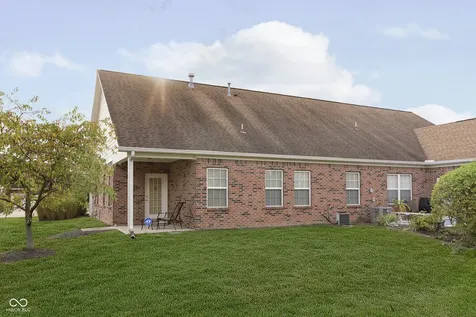 5225 Dunewood Way Avon IN 46123