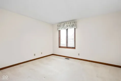947 Tamarack Circle North Drive Indianapolis IN 46260