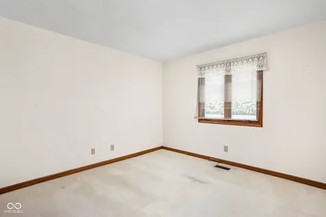 947 Tamarack Circle North Drive Indianapolis IN 46260