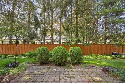 947 Tamarack Circle North Drive Indianapolis IN 46260