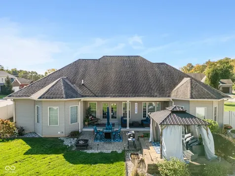 2812 Sunflower Court Columbus IN 47201