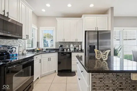 2812 Sunflower Court Columbus IN 47201