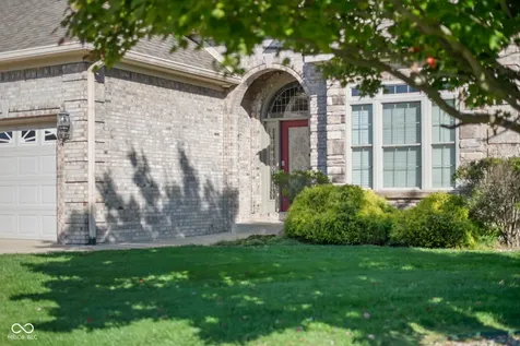2812 Sunflower Court Columbus IN 47201