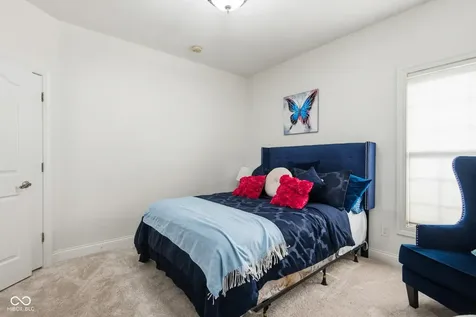 2812 Sunflower Court Columbus IN 47201