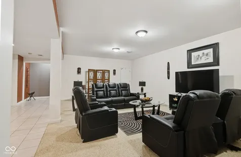 2812 Sunflower Court Columbus IN 47201