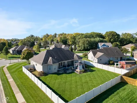 2812 Sunflower Court Columbus IN 47201