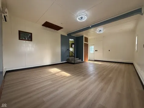 6095 W 1900 N Elwood IN 46036