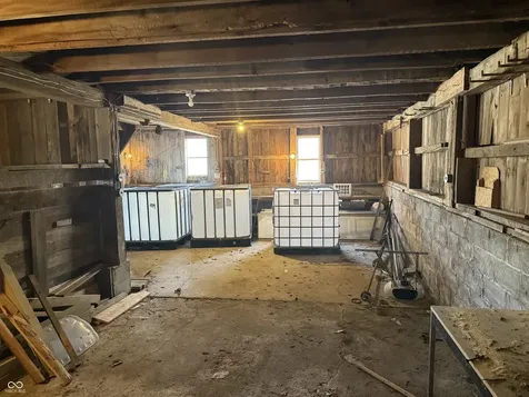 6095 W 1900 N Elwood IN 46036