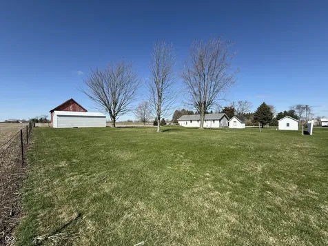 6095 W 1900 N Elwood IN 46036