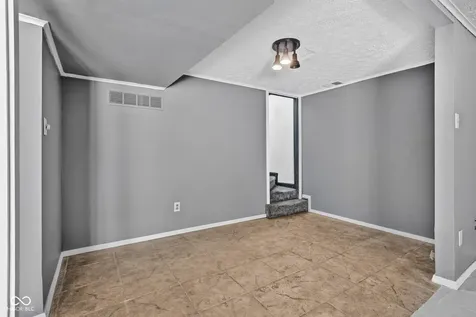 4404 Devon Lake Road Indianapolis IN 46226