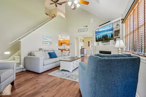 933 Amesbury Court Indianapolis IN 46217