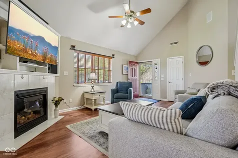 933 Amesbury Court Indianapolis IN 46217