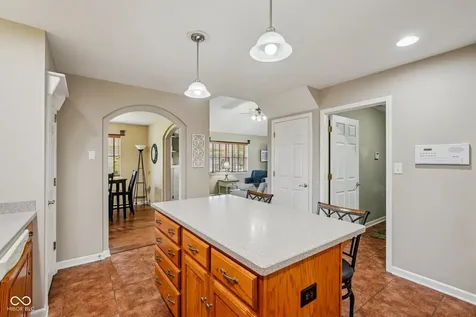 933 Amesbury Court Indianapolis IN 46217