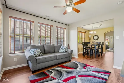 933 Amesbury Court Indianapolis IN 46217