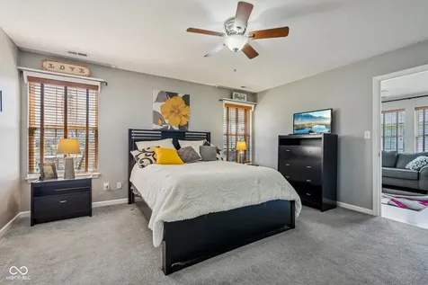 933 Amesbury Court Indianapolis IN 46217