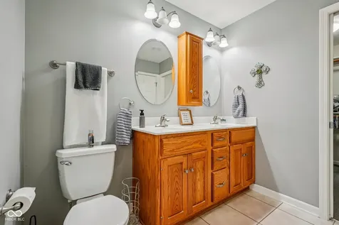 933 Amesbury Court Indianapolis IN 46217