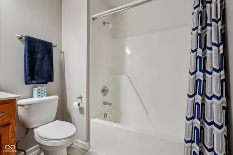 933 Amesbury Court Indianapolis IN 46217