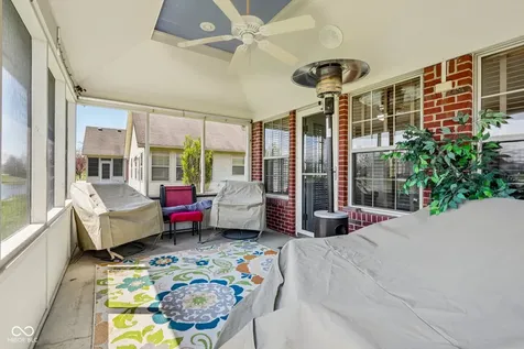 933 Amesbury Court Indianapolis IN 46217