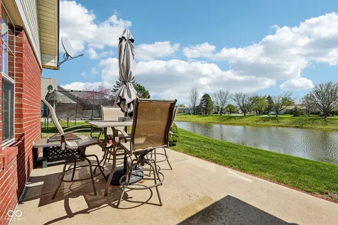 933 Amesbury Court Indianapolis IN 46217