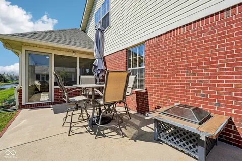 933 Amesbury Court Indianapolis IN 46217