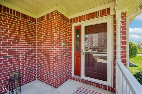 933 Amesbury Court Indianapolis IN 46217