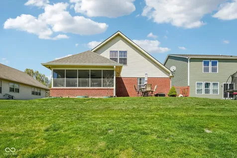 933 Amesbury Court Indianapolis IN 46217