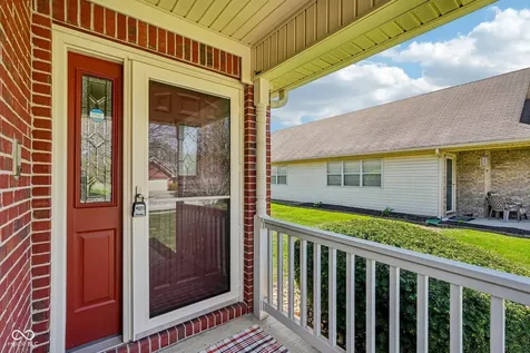 933 Amesbury Court Indianapolis IN 46217