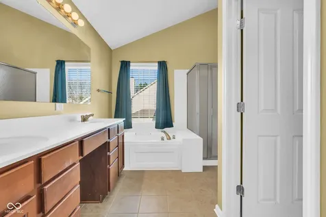 1394 Longleaf Street Avon IN 46123