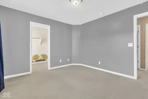 1394 Longleaf Street Avon IN 46123