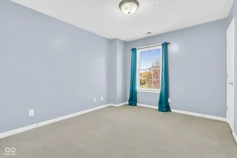 1394 Longleaf Street Avon IN 46123