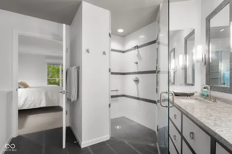 1141 Pintail Court Columbus IN 47201