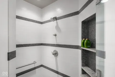 1141 Pintail Court Columbus IN 47201