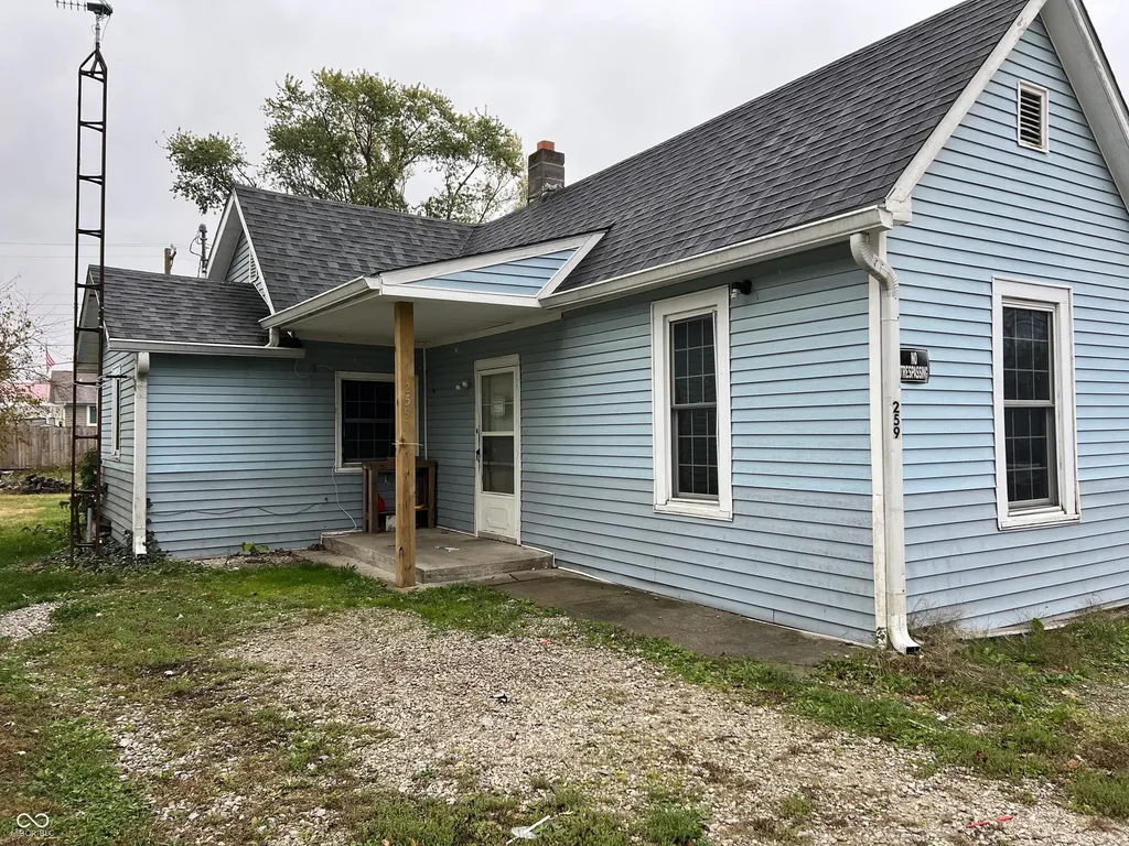259 N Pine Street Morgantown IN 46160