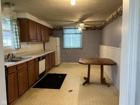 259 N Pine Street Morgantown IN 46160