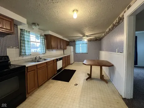 259 N Pine Street Morgantown IN 46160