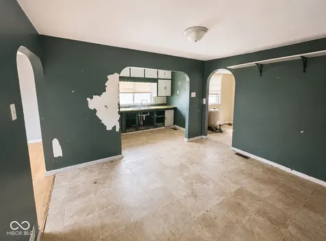 2520 S Andrews Road Yorktown IN 47396