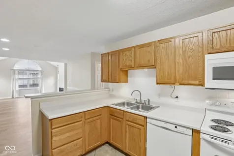 7347 Chapel Villas Lane Indianapolis IN 46214