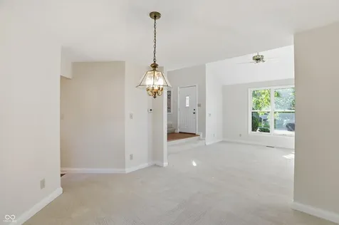 8942 Pine Tree Boulevard Indianapolis IN 46256