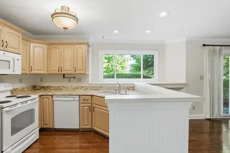 8942 Pine Tree Boulevard Indianapolis IN 46256