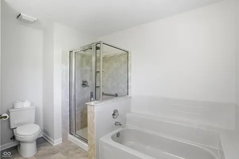 8942 Pine Tree Boulevard Indianapolis IN 46256