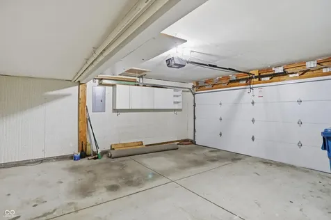 8942 Pine Tree Boulevard Indianapolis IN 46256