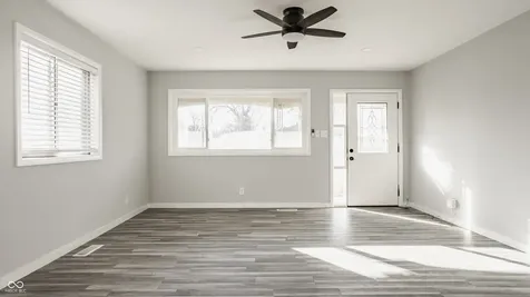7438 E 52nd Street Indianapolis IN 46226