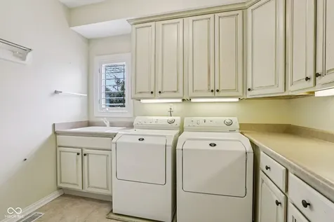 2047 Caledonian Court Greenwood IN 46143
