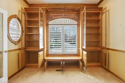 2047 Caledonian Court Greenwood IN 46143