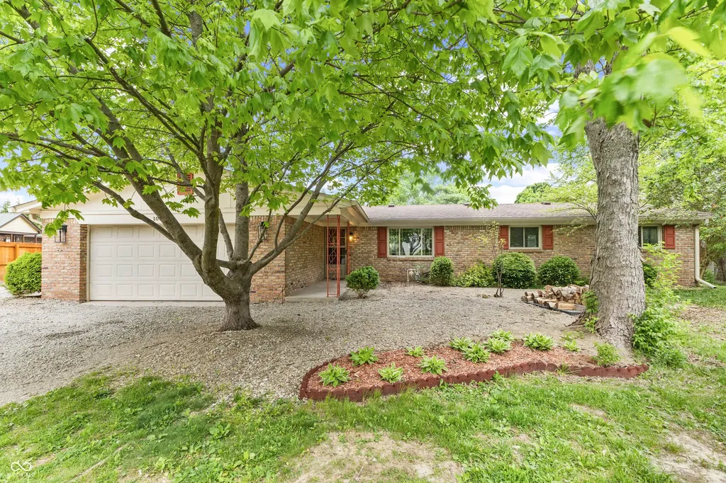 10042 N David Lane Mooresville IN 46158