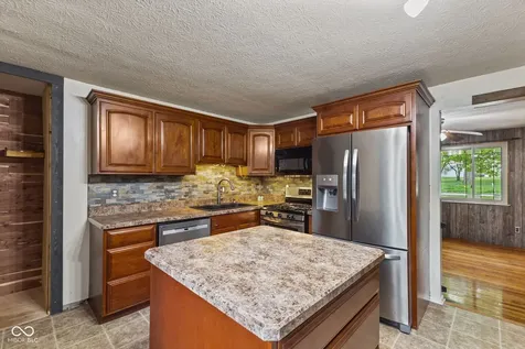 10042 N David Lane Mooresville IN 46158